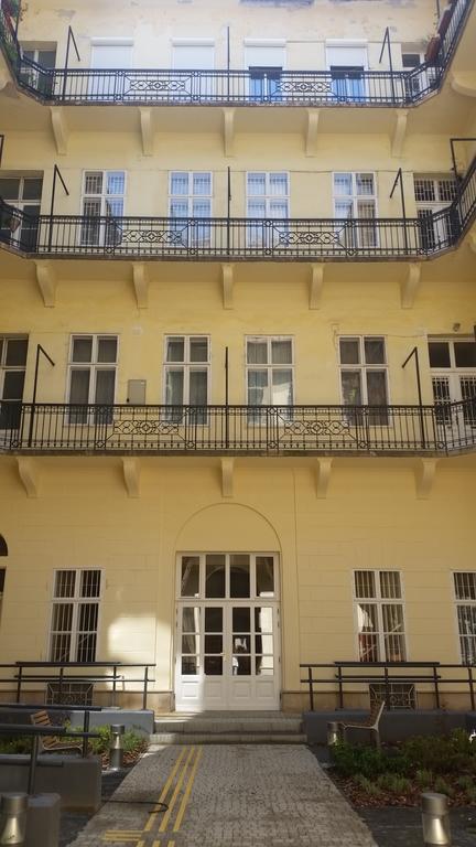 Standard Apartment By Hi5 - Romantic Flat 70Mq Budapest Kültér fotó